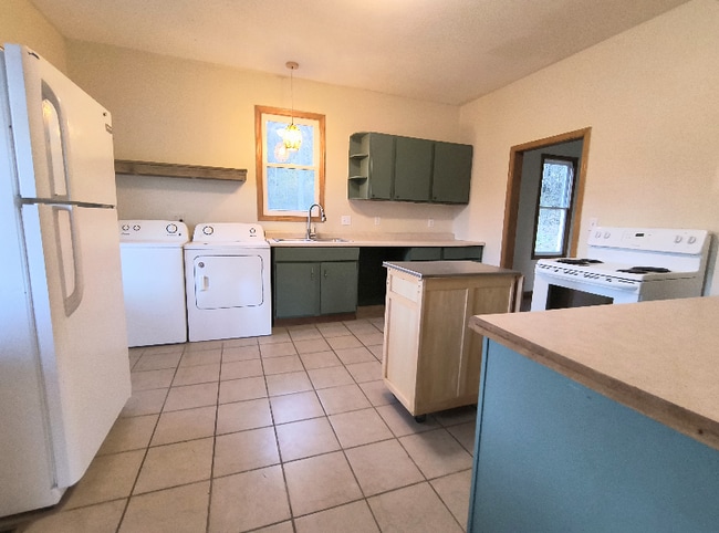 Photo - 2705 College Dr