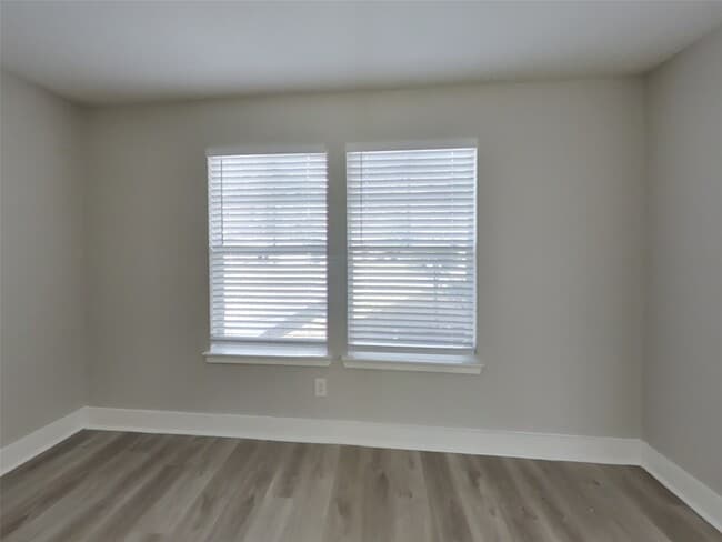 Photo - 21899 Pinewilde Ct