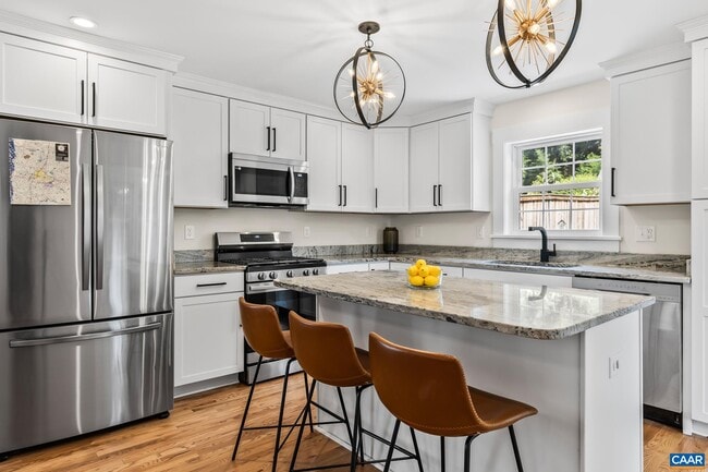 Photo - 903 Charlton Ave