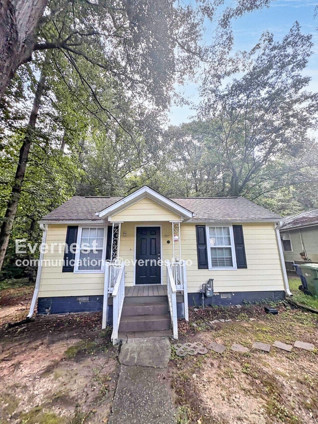 Building Photo - 747 Gary Rd NW Rental