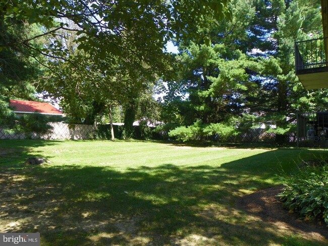 Building Photo - 356 Saybrook Ln Unit B