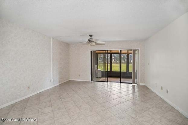 Photo - 2275 Golf Isle Dr