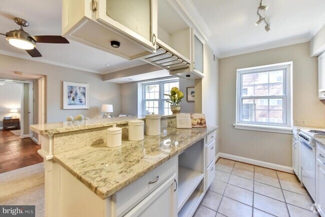 Building Photo - 1315 N Ode St Unit 702 Rental