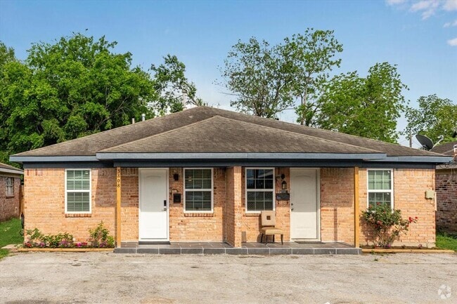 Building Photo - 3808 Cochran St Rental