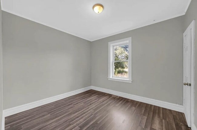 Photo - 1319 Marshall St