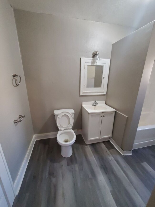 Photo - 4226 W Highland Blvd Unit 8