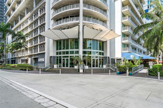 Photo - 690 SW 1st Ct Unidad 3102