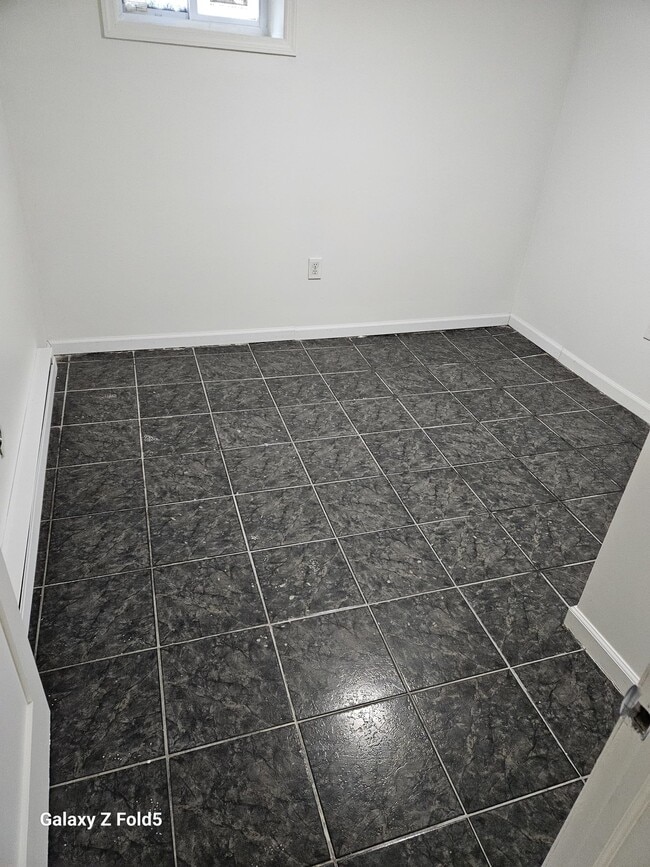 Photo - 424 Leslie St Unit 3