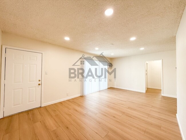 Building Photo - 5433 Sepulveda Blvd