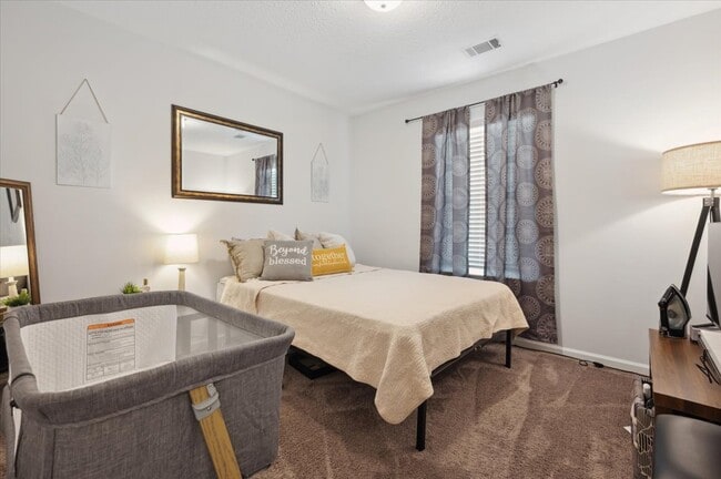 Photo - 58 Summerhill Dr NE