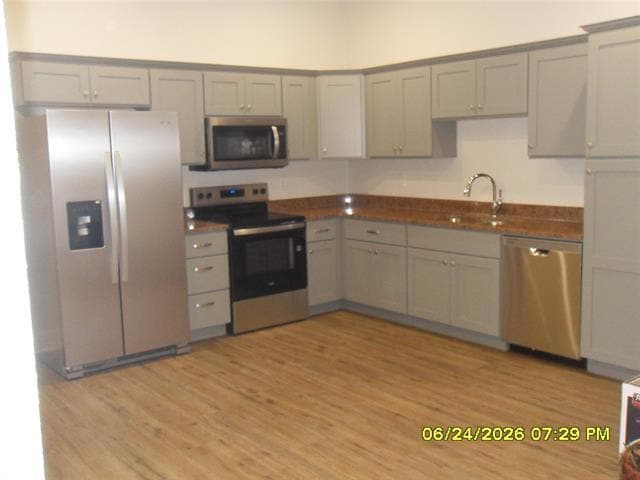Photo - 401-403-403 W 4th St