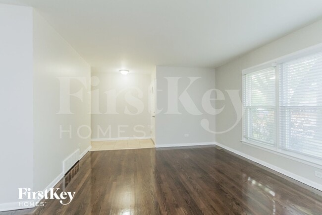 Photo - 454 Springfield St