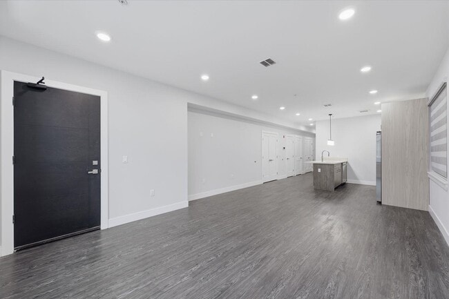 Photo - 6114 Jackson St