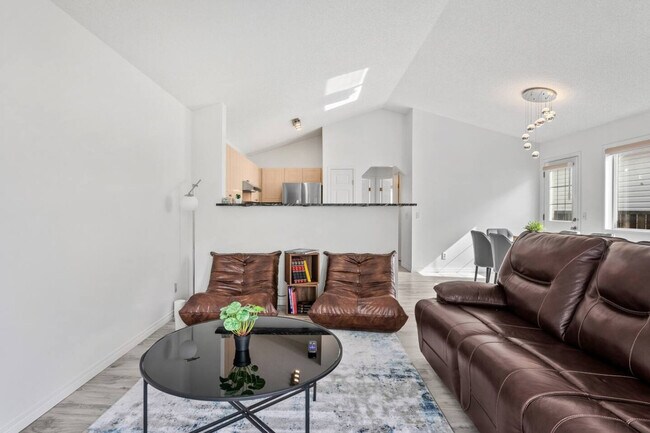 Photo - 115 Saddlemont Way NE Unit SI ID1564106P