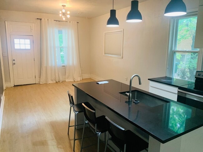 Photo - 94 S 700 E St