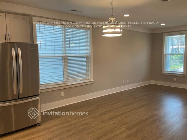 Photo - 253 Founders Ln