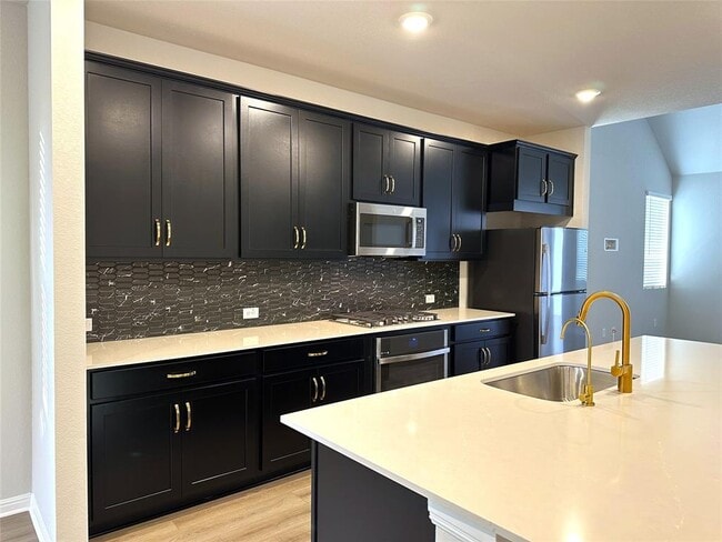 Photo - 125 Holzinger Bnd