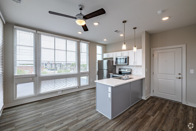 Interior Photo - Madison Station Rental