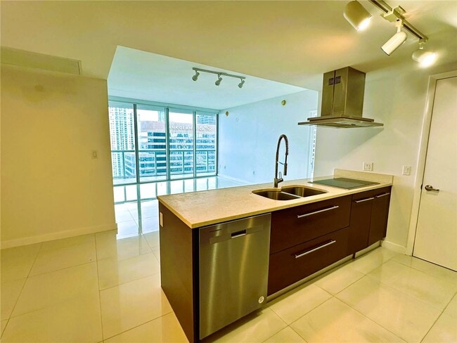 Photo - 495 Brickell Ave Unit 4011