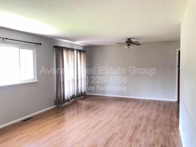Photo - 302 Brightsand Ct