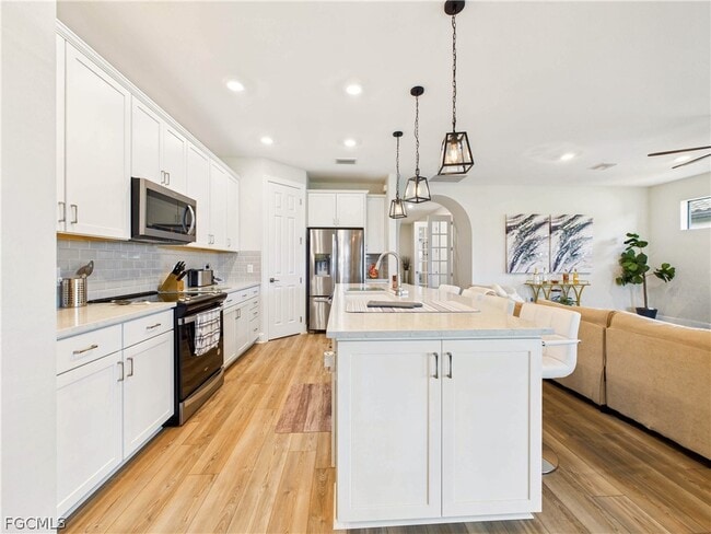 Photo - 19563 Utopia Ln
