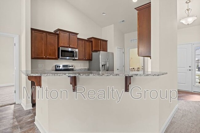 Photo - 178 Woodwater Cir