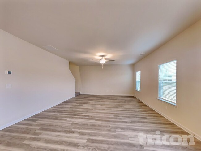 Photo - 1505 Big Bud Ln