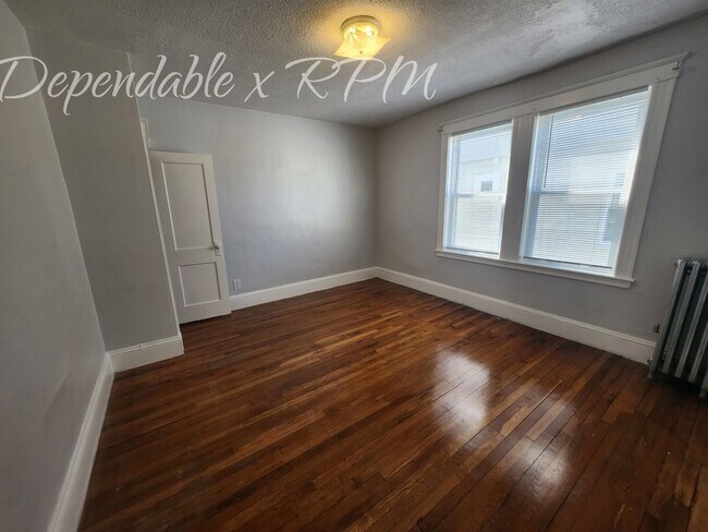 Photo - 64 Whitten St Unit 2