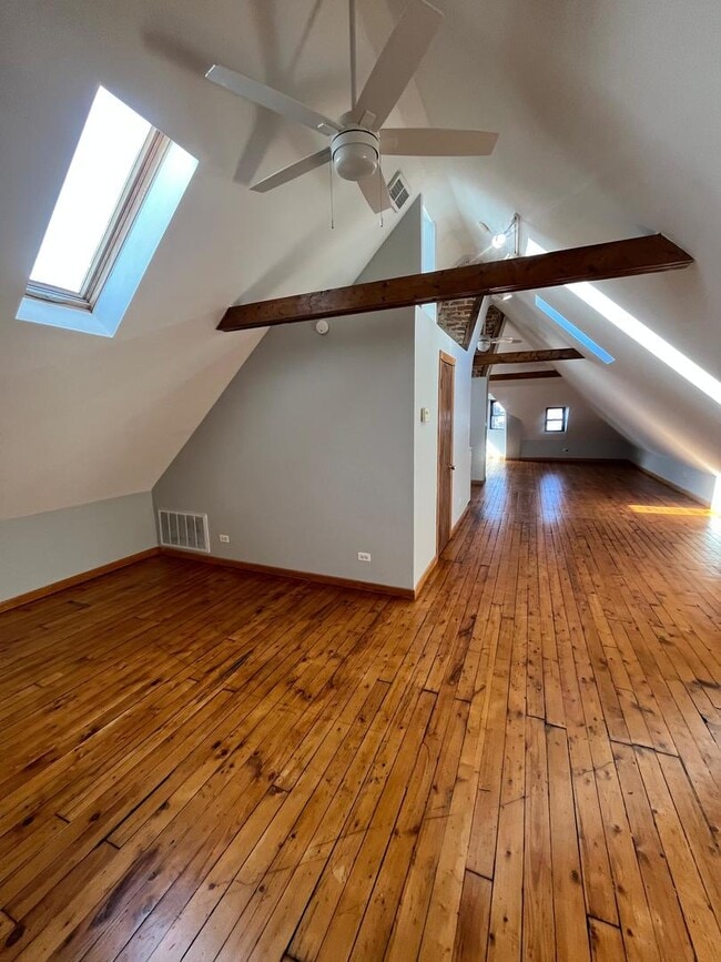 Photo - 2519 S Millard Ave Unidad 4