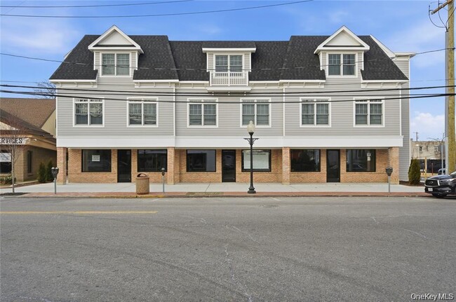 Building Photo - 180 Deer Park Ave Unit 207