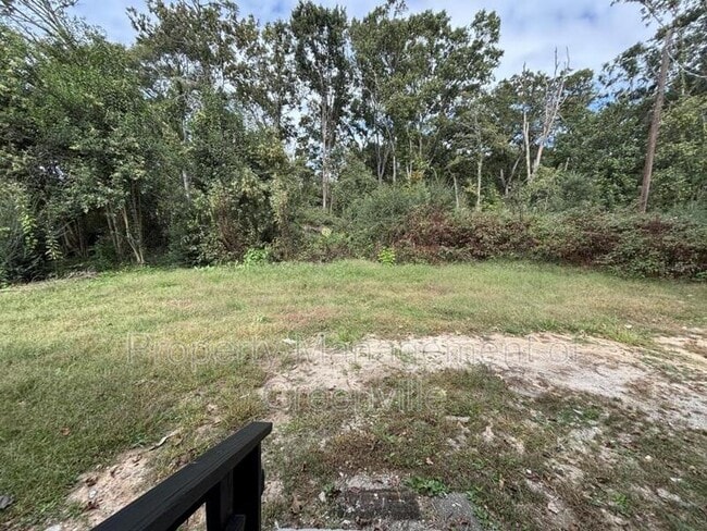 Photo - 621 Hayes Rd