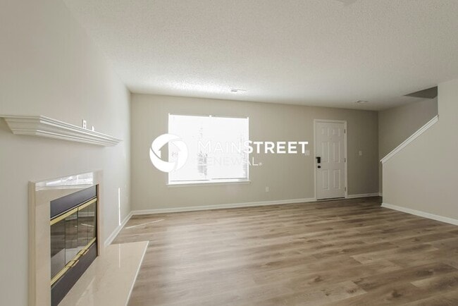 Photo - 3 Bedroom Pet-Friendly Home in Charlotte, NC with Main Street Renewal