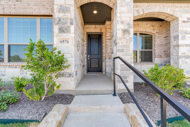 Photo - 6576 Iron Horse Blvd Townhome