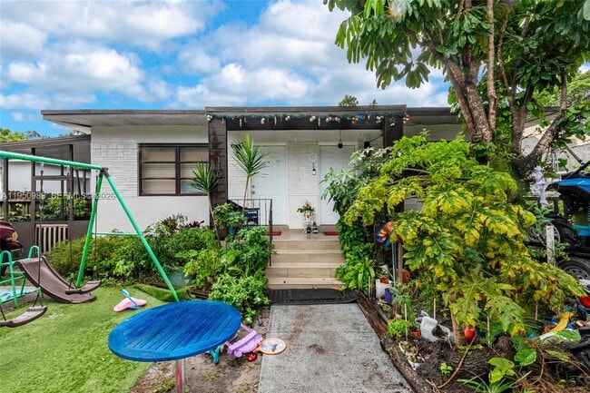 Photo - 110 NW 58th St Unidad 0