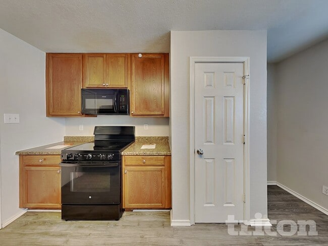 Photo - 9939 Amber Breeze