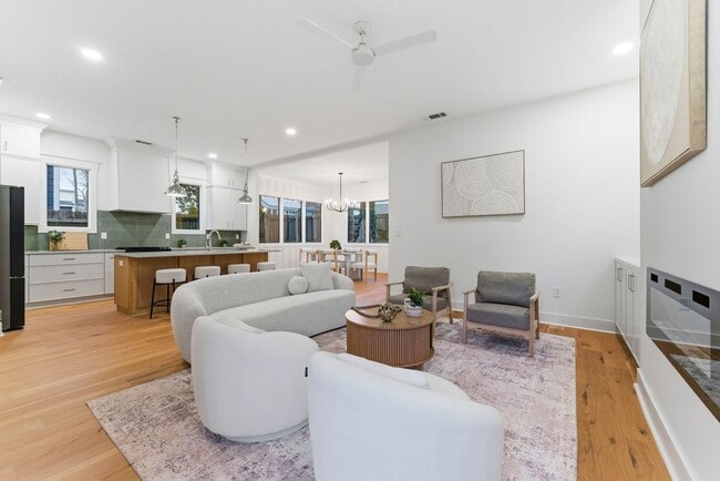 Photo - 205 Whitefoord Ave NE