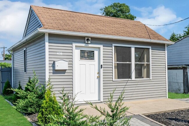 Building Photo - 438 Brookside Ave Rental