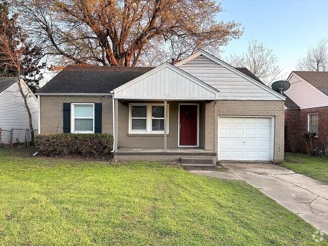 Building Photo - 2540 E 1st St Rental