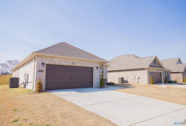 Photo - 12605 Juniors Dr