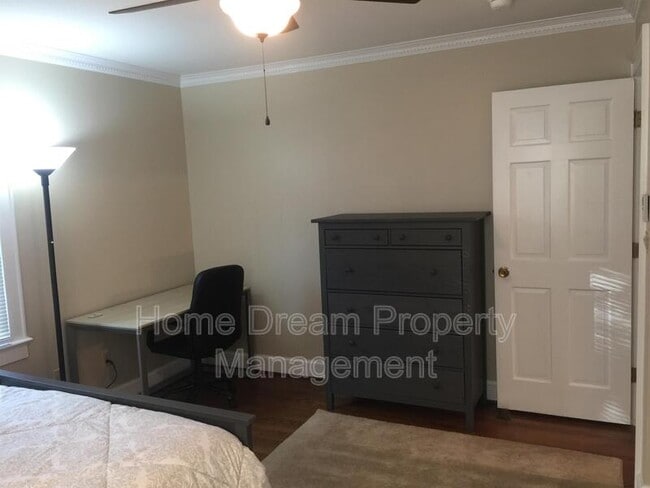 Photo - 842 Spring Valley Dr