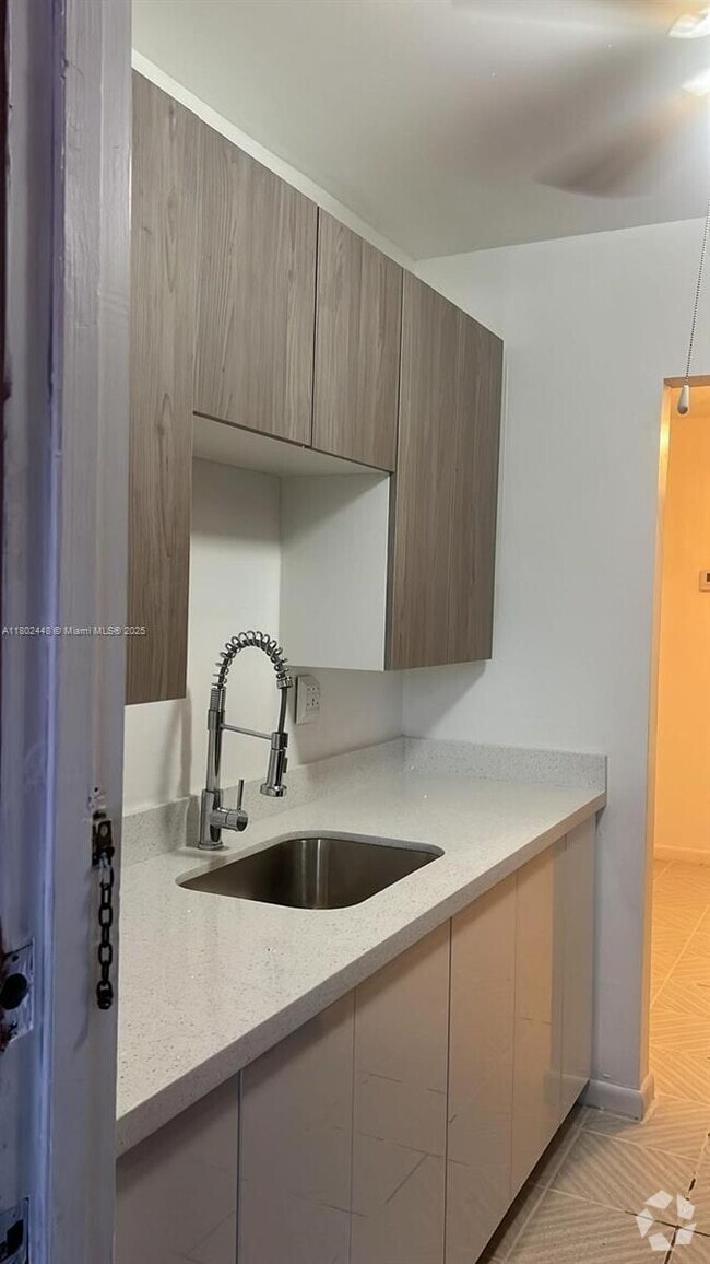 Building Photo - 2530 Pierce St Unit 106 Rental