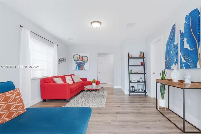 1321 NE 118th St Unit 1