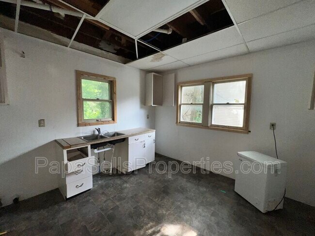 Photo - 327 E Stuart Ave