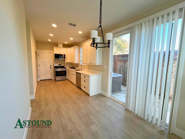 Photo - 467 E Santa Fe Ave Townhome