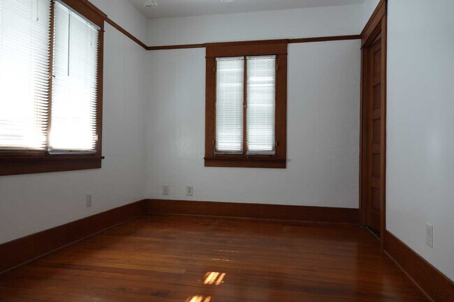 Office - 833-835 7th St