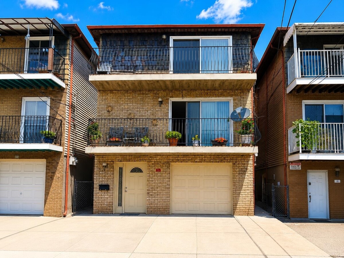 Photo - 928 Pavonia Ave