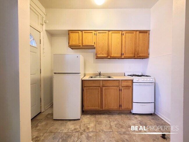 Photo - 721 W Barry Ave Condo Unit Studio