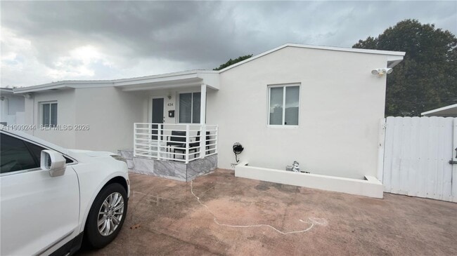 Photo - 434 Tamiami Blvd