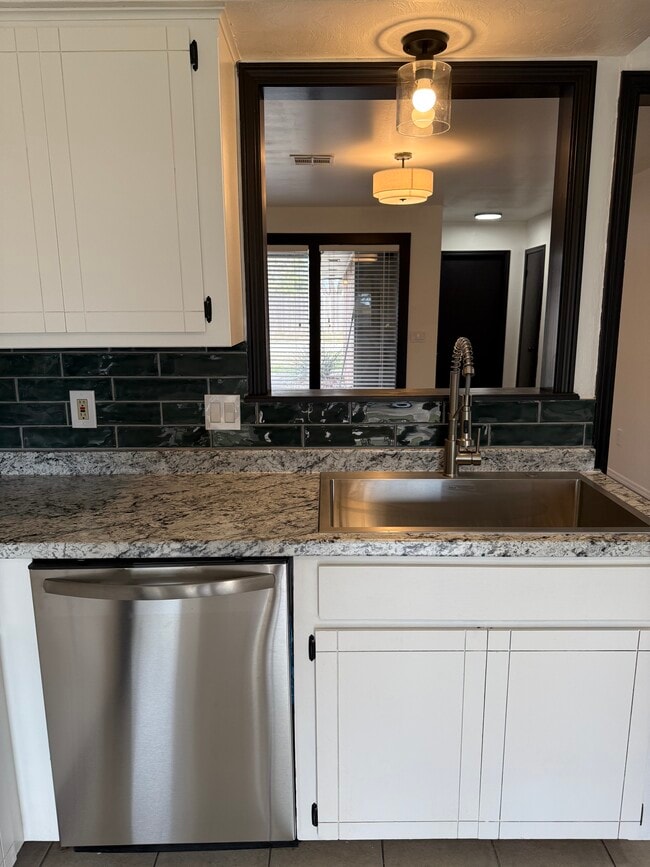 Cocina - 4204 NW 51st St Unidad 4204 nw 51st street