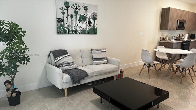 Photo - 8201 NW 41st St Unidad 408